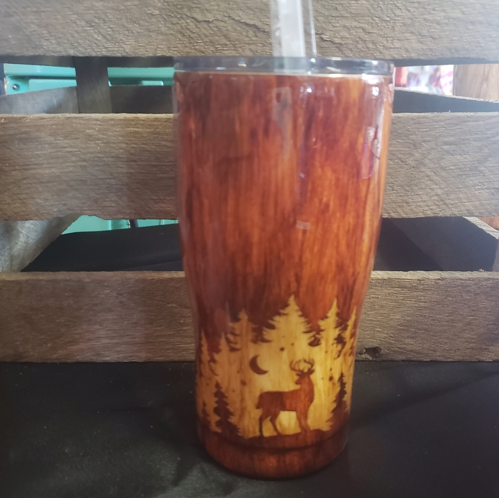 20 0z hogg custum tumbler with deer silhouette